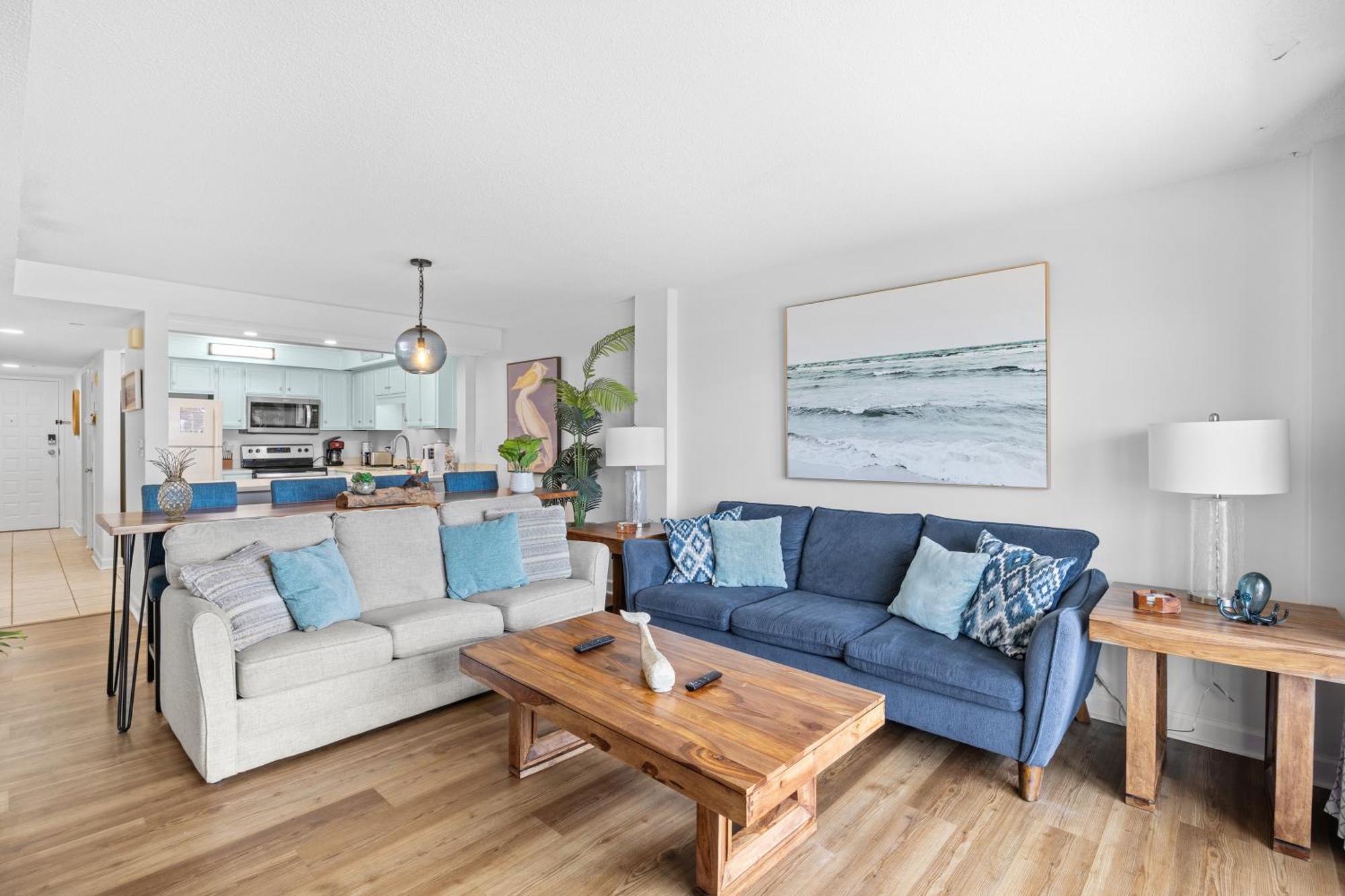 Direct Ocean Front 3br 3ba Front Apartment *
