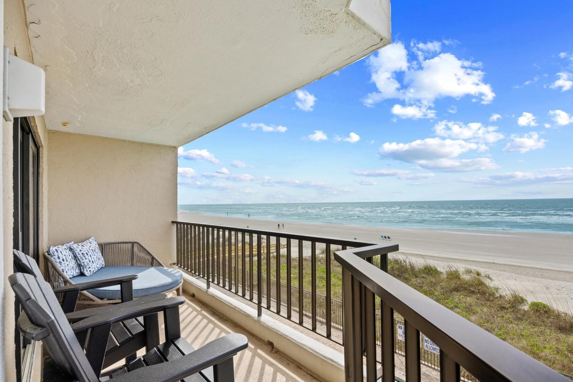 Direct Ocean Front 3br 3ba Front *
